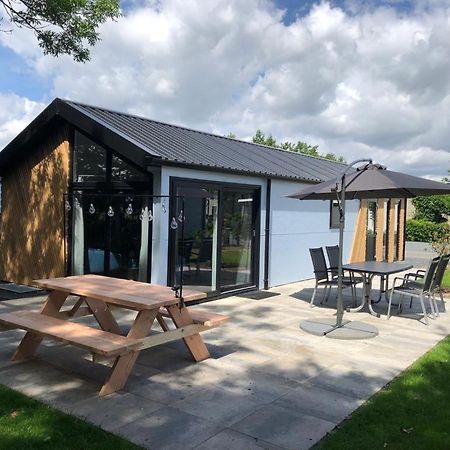 Luxe En Gezellig Chalet Aan Veluwemeer 4 Pers 훌쇼스트 외부 사진