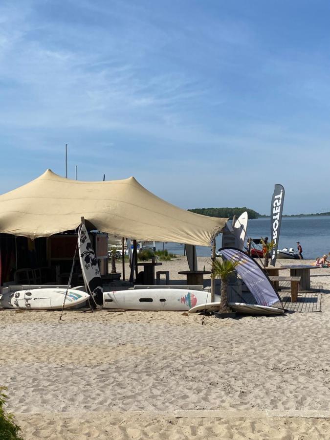 Luxe En Gezellig Chalet Aan Veluwemeer 4 Pers 훌쇼스트 외부 사진